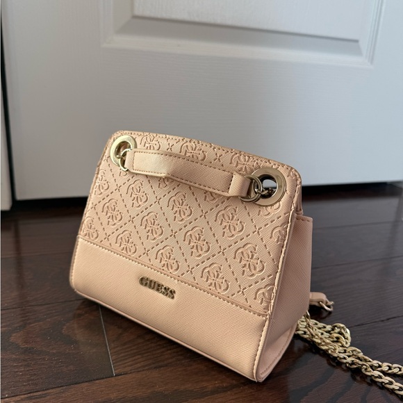 Guess Blush Shoulder Bag with Gold Chain - Picture 5 of 5